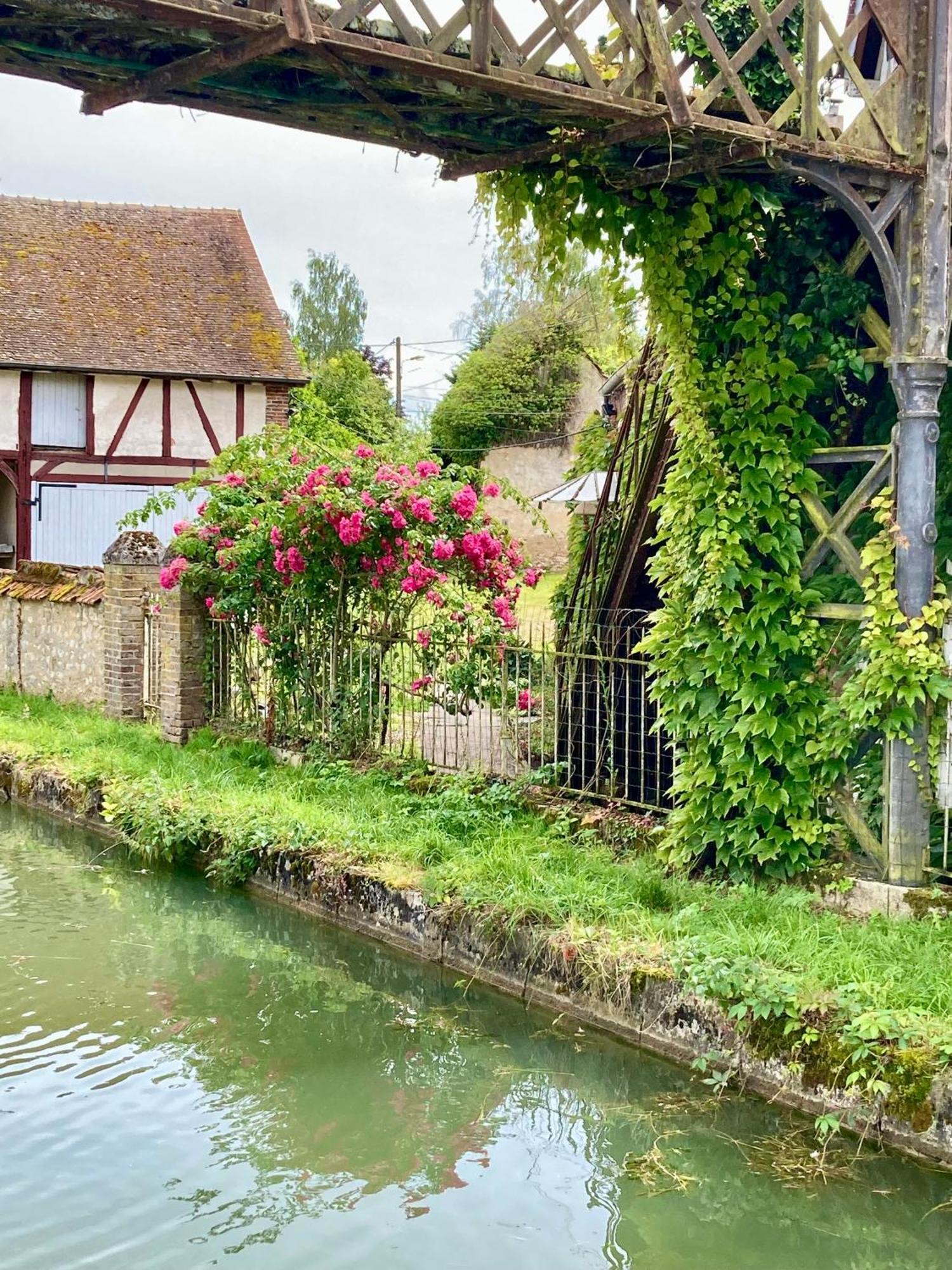 La Maison Virginie 1 A 2 Pers Charmant Hyper Centre- Cour- Parking- Linge- Fibre- Proximite Lac Canal Piscine Montargis Exterior foto